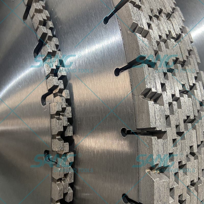 Schnellschneides Laserschweißen 800 mm Diamant V Form Sägeklinge zum Schneiden von Wandbeton