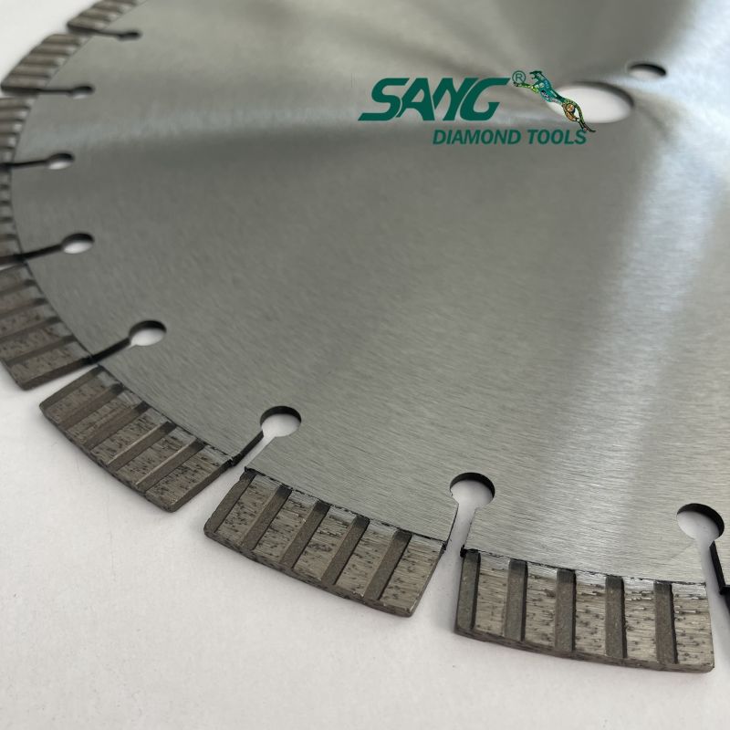 Lasergeschweißte Turbo Segmented Diamond Saw Blade zum Betonschneiden