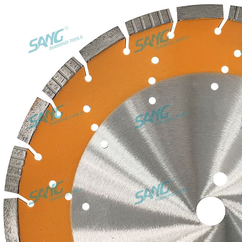 14 Zoll 350 mm lasergeschweißt Turbodiamant Sägeklinge für Verstärkerbeton